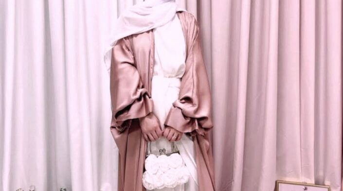 Wanita Berjilbab Lebih Modern Dibandingkan Yang Berpakaian Terbuka