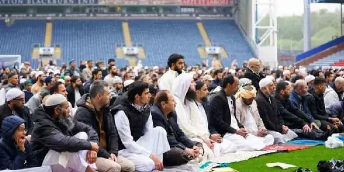 Blackburn Rovers menggelar salat Idul Adha di Ewood Park